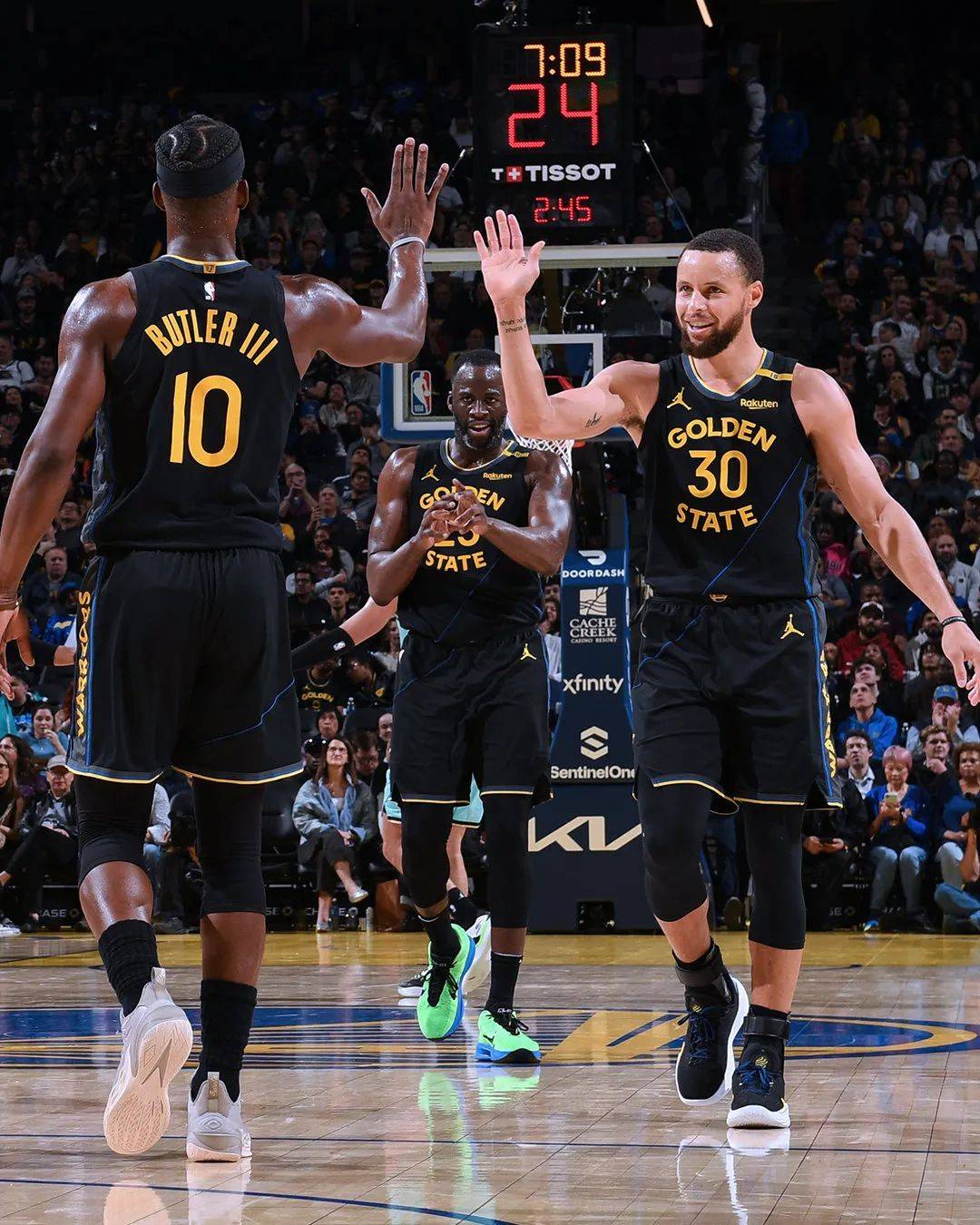 勇士击败魔术，近期NBA比赛实况一览