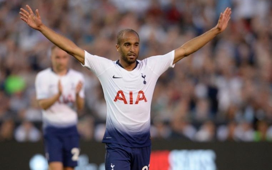 熊猫体育直播-阿贾克斯客场连续惊险逆转，展现实力